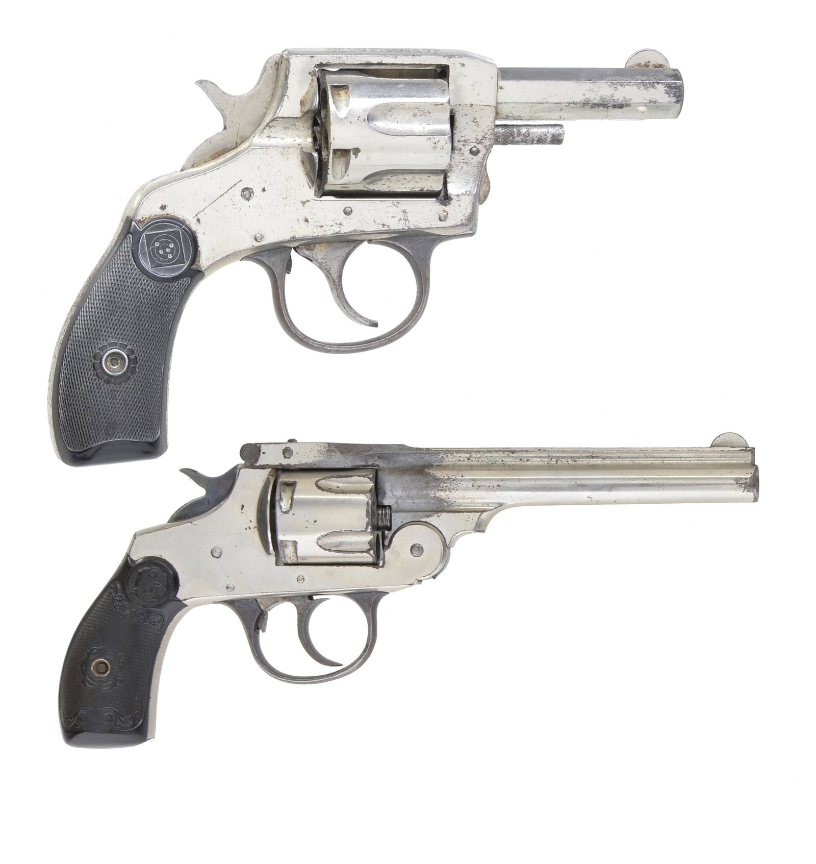 2 REVOLVERS.: 1) HARRINGTON & RICHARDSON MODEL 04 DA REVOLVER. Cal. 32 S&W. S# 24420. Bbl. 2 1/2" oct. w/ semi circular sight. 6 Shot fluted cyl. Nickel finish w/ blued trigger guard having case colored hammer & tr