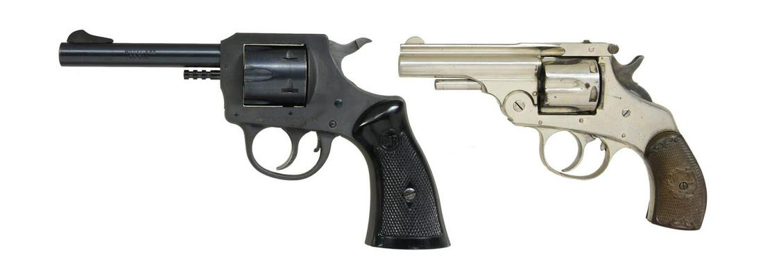 2 HARRINGTON & RICHARDSON DA REVOLVERS.: 1) MODEL 622. Cal. 22 LR. S# AJ20474. Bbl. 4" rnd. w/ blade sight. 6 Shot fluted cyl. Solid frame action w/ matte blued finish. 2 Piece checkered black plastic grips. UNATTACHED ACCESSORIES: envelope 