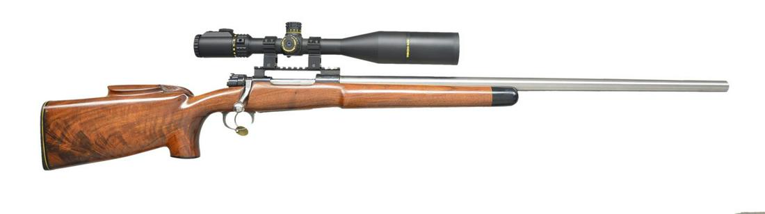 MALCOLM BALLISTIC TOOLS CUSTOM MAUSER BOLT ACTION: RIFLE. Cal. 6mm Creedmoor. S# 845d. Bbl. 28 1/2" bull of stainless steel. Left side marked "Malcolm Ballistic Tools / 2020 / Custom Rifles". Military Mauser action w/ stripper clip cut on left side. B