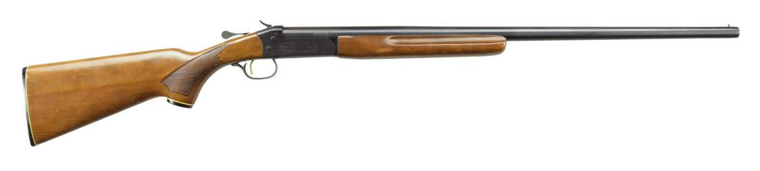 WINCHESTER 37A SINGLE SHOTGUN.: Cal. 20 Ga., 2 3/4" & 3". S# C1059970. Mfg. in Canada w/ 28" plain full choke bbl. Checkered pistol grip stock set. CONDITION: good to very good overall w/ handling marks & pinprick oxidation. Very go
