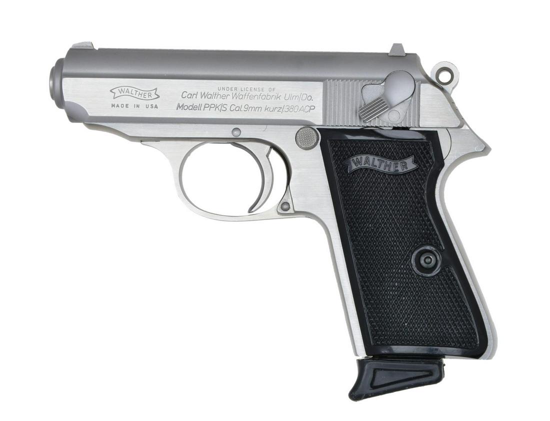 WALTHER PPK/S PISTOL.: Cal. 380 ACP. S# S116245. Bbl. 2.25". Stainless steel construction. Serrated flat top slide w/ fixed sights. Serrated ring, hammer & spur. Traditional double action w/ left side decocker. Left side Am