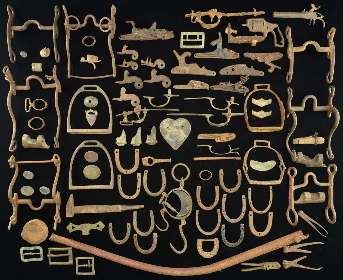LARGE ASSORTMENT OF EXCAVATED RELICS INCLUDING: BAYONETS, GUN PARTS, HORSE EQUIPMENT, BROGANS & MUCH MORE. This huge and varied group would be ideal for a dealer or researcher interested in excavated artifacts. Group includes 4 stirrups. / 2 Civil 