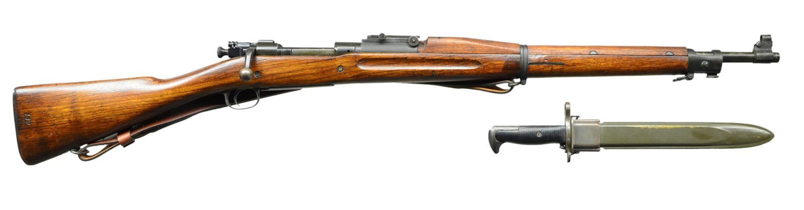 U.S. WWI SPRINGFIELD MODEL 1903 BOLT ACTION: MILITARY RIFLE. Cal. 30-06. S# 996559. Bbl. 242". Bbl. marked behind front sight "SA 818". Ladder rear sight graduated to 50 yards w/ flat windage & elevation knobs. Blade front sight w/ sheet metal c