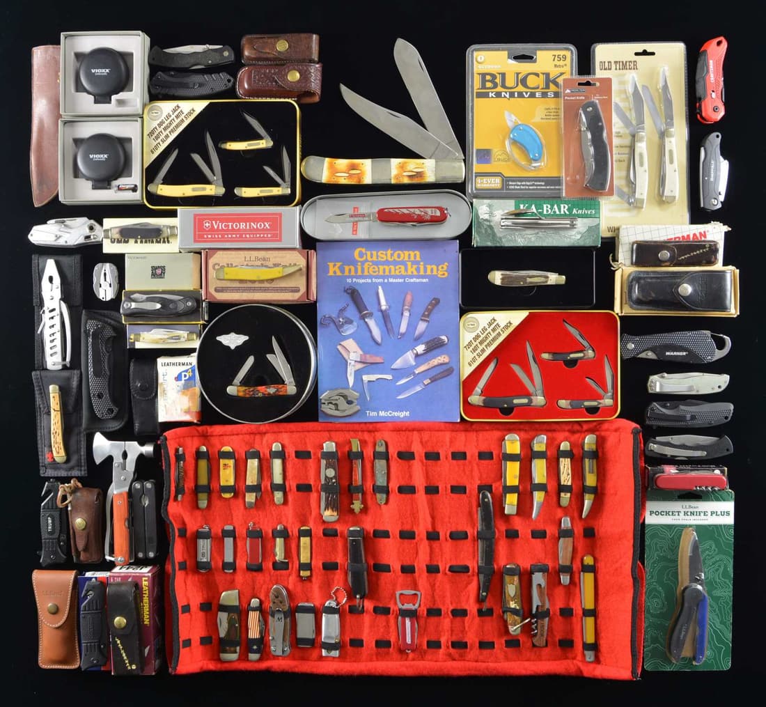 100+ FOLDING KNIVES & POCKET UTILITY TOOLS.: Lot includes, but not limited to: 2 Rough Riders 150th Civil War Anniversary cased knife sets. LL Bean L 2 blade Pocket knife in packaging. Buck B425-LLG-0 for LL Bean in box. Victorinox 53501 Swissch