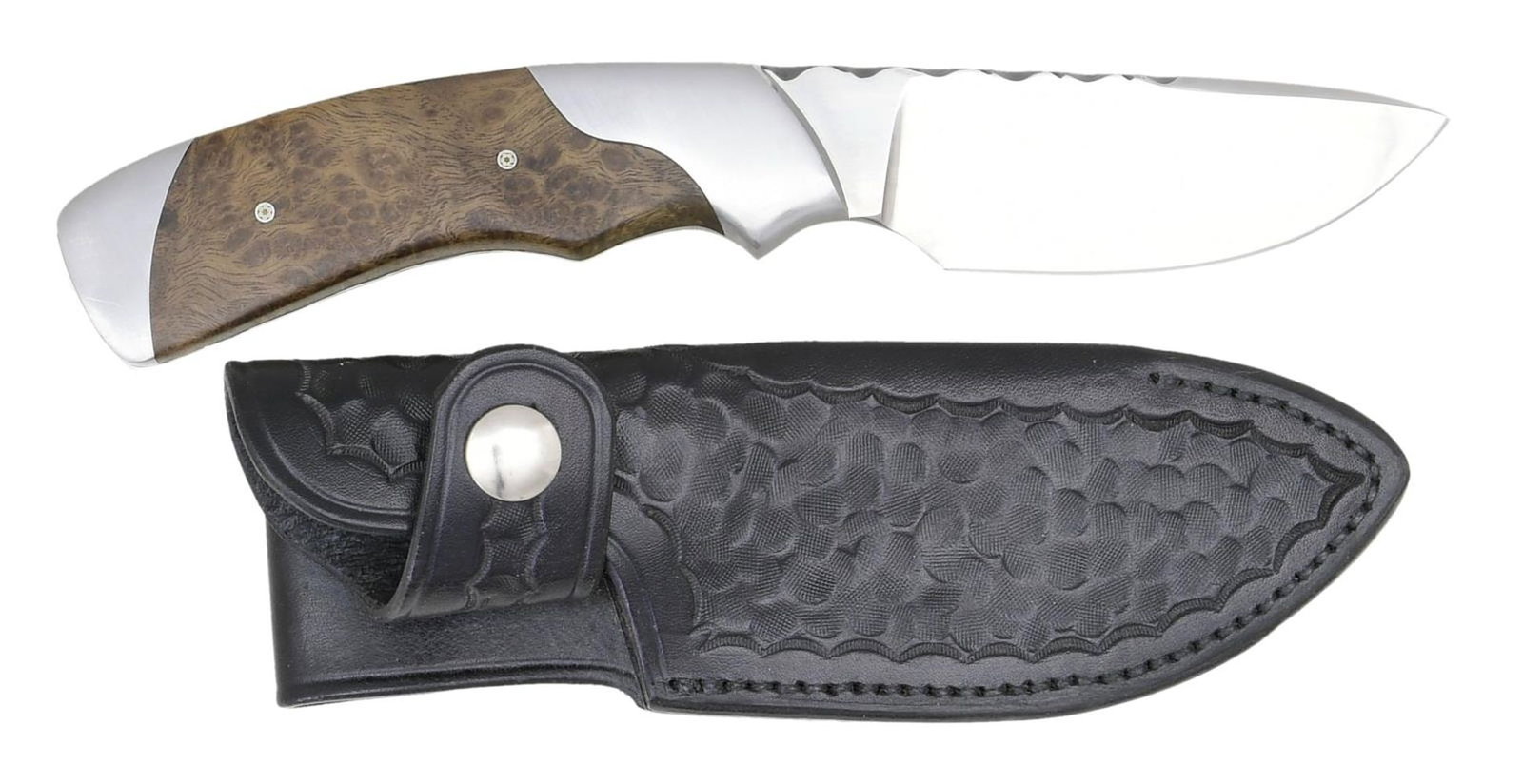 NICK WHEELER CUSTOM FIXED BLADE KNIFE WITH SHEATH.: Custom fixed blade knife produced by Nick Wheeler of Winlock, WA. 3 1/4" drop point blade, measuring 9 1/8" in overall length. Stainless steel construction with decorative wavy spine and 2 piece highl
