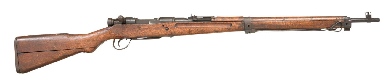 WWII JAPANESE TYPE 99 BOLT ACTION MILITARY RIFLE.: Cal. 7.7 Jap. S# 32707. Bbl. 25 1/2". Ladder aperture rear sight with AA wings. Inverted V front sight with protective ears. Receiver has intact "MUM" and Type 99 characters. Left receiver rail has in