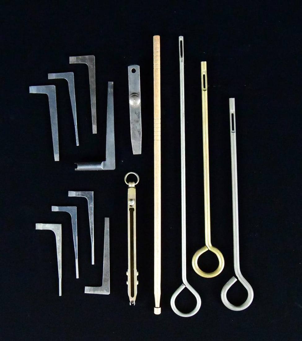 GROUPING OF US SIDEARM TOOLS & CLEANING RODS.: TOOLS: 4 Screwdrivers for 1911. / 1 Screwdriver for Colt SAA. / 2 Screwdrivers for Colt New Army & Navy 38 DA revolvers. / 1 percussion nipple wrench. / 1 Remington Rolling Block screwdriver. / 1 Perc