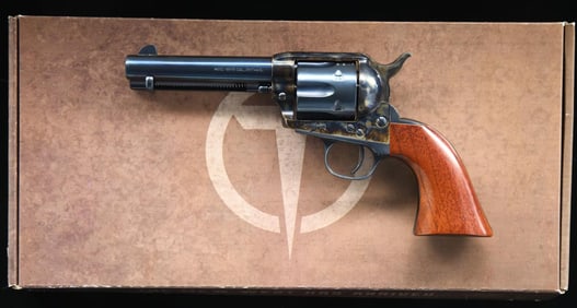 TAYLOR 1873 CATTLEMAN SA REVOLVER.
