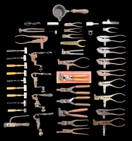 LARGE LOT OF COLLECTIBLE RELOADING EQUIPMENT.