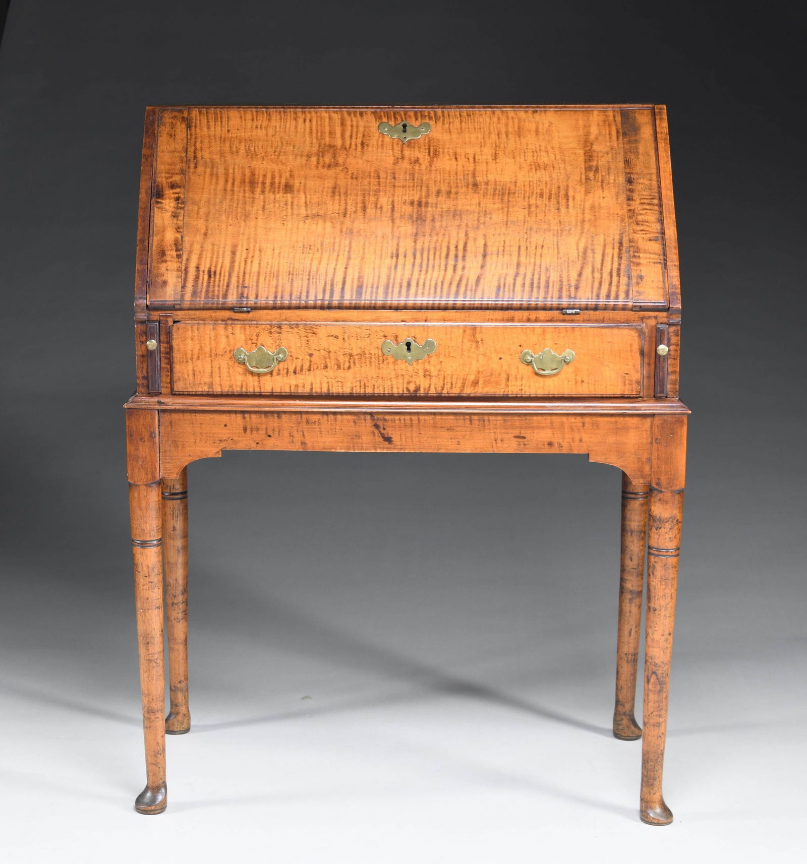 18th CENTURY QUEEN ANNE TIGER MAPLE SLANTLID DESK (1 of 3)