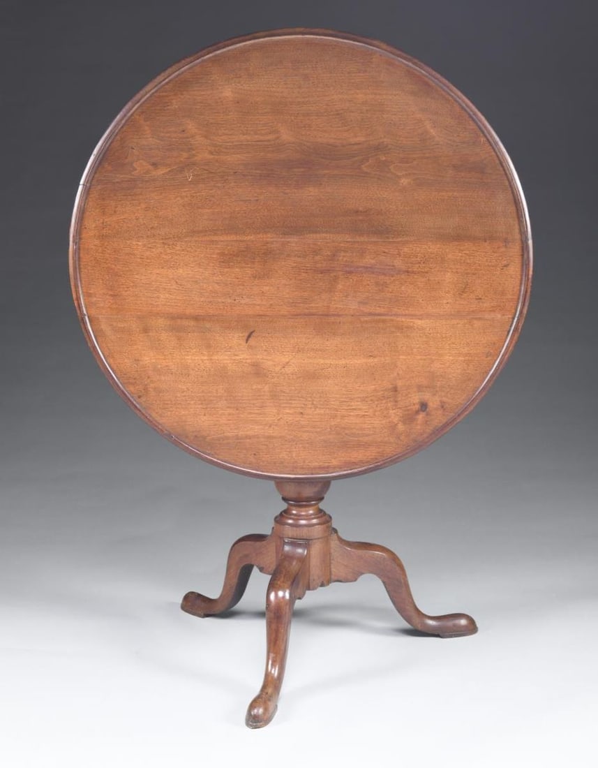 QUEEN ANNE WALNUT TILT TOP BIRDCAGE TEA TABLE. (1 of 3)