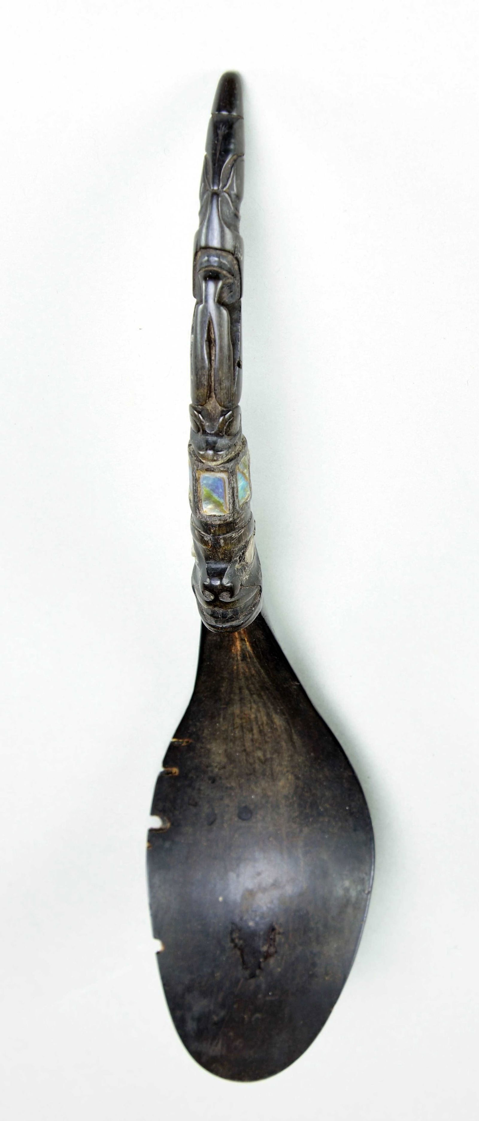 FINE NORTHWEST COAST HORN SPOON WITH RETICULATED (1 of 3)