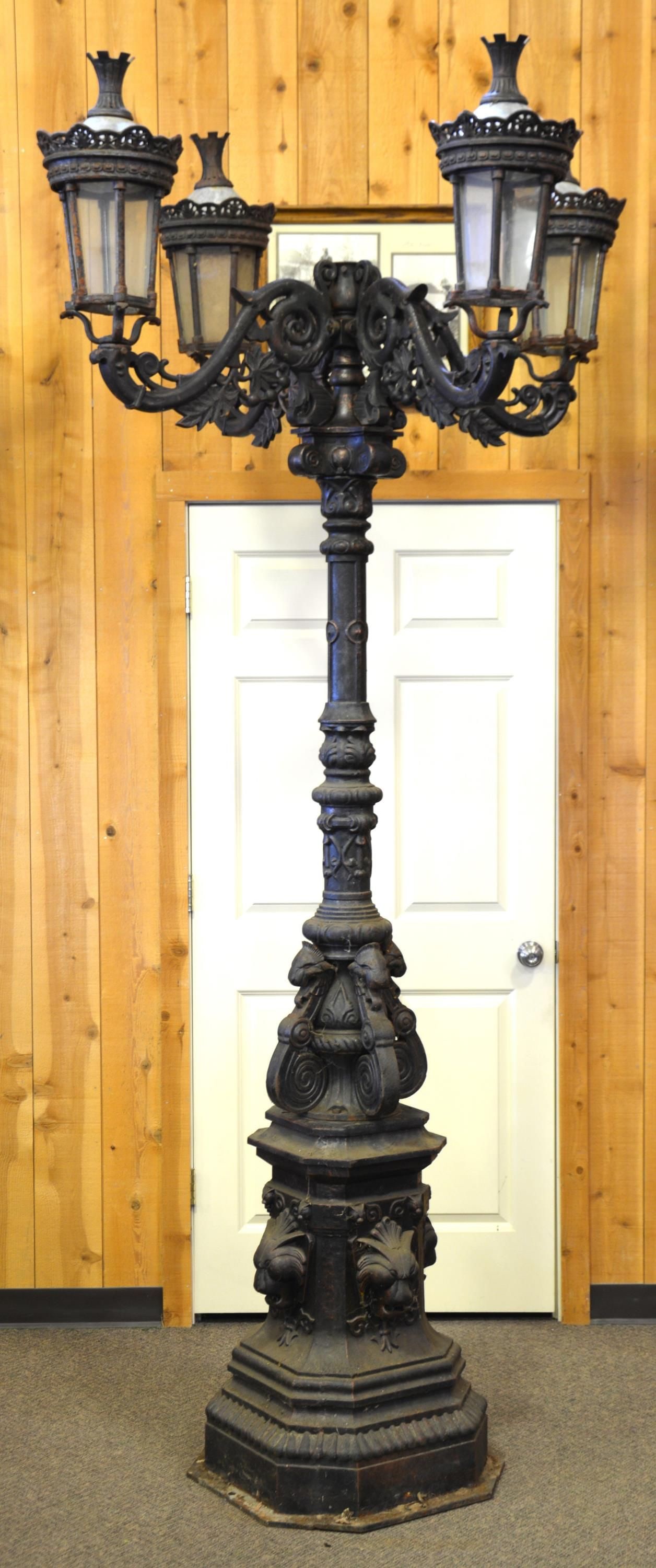 SPECTACULAR PAIR OF ORNATE CAST IRON STREET LAMPS. (1 of 2)