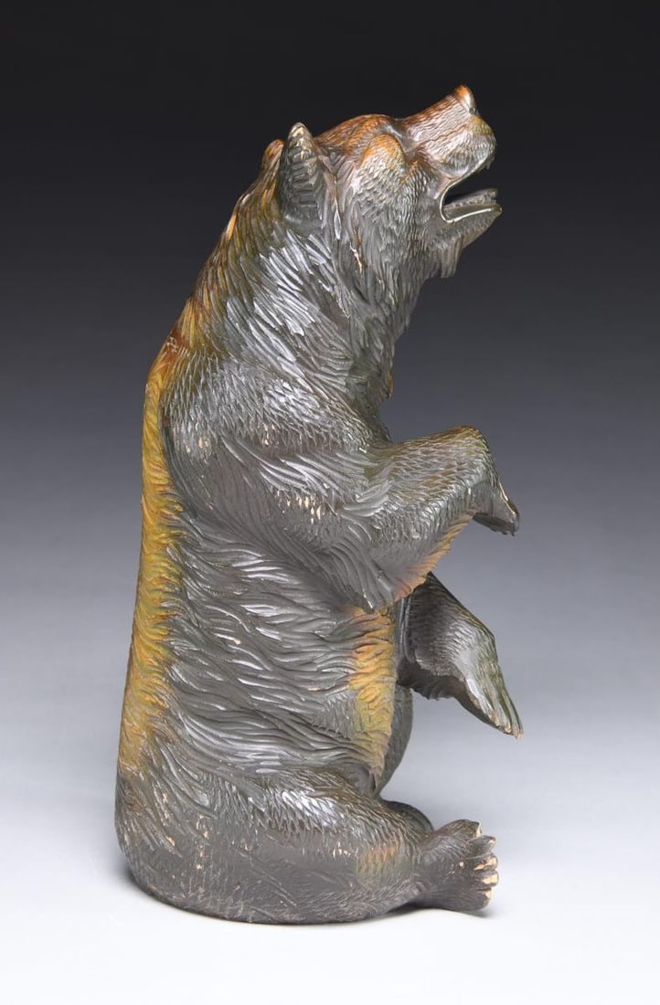 BLACK FOREST CARVED SITTING BEAR. (1 of 3)