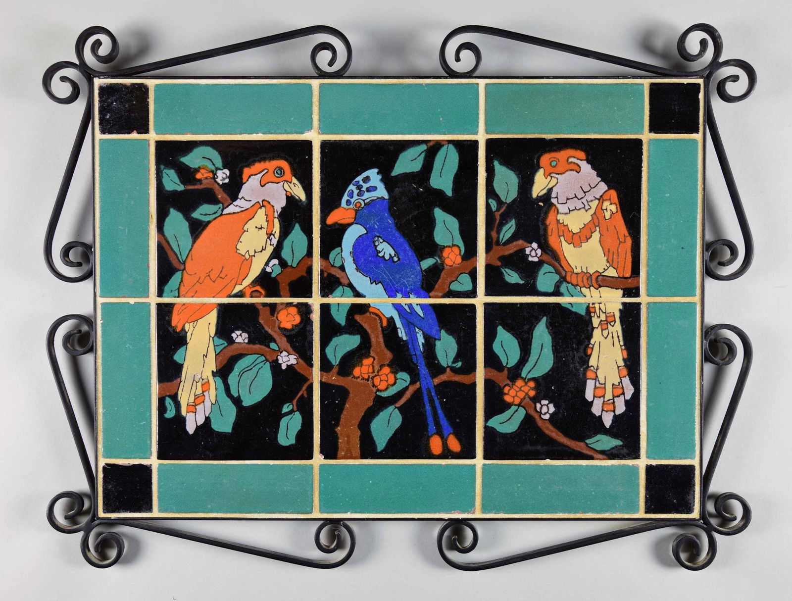 ART POTTERY TILE HANGING PLAQUE. (1 of 1)