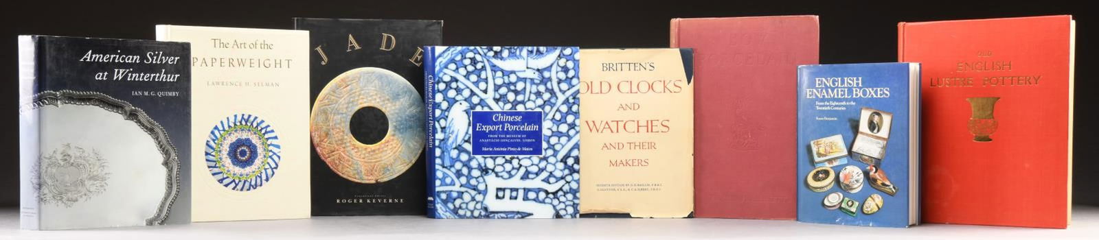 ASSORTED GROUP OF 8 ANTIQUES REFERENCE BOOKS. (1 of 1)