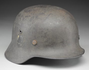 WWII GERMAN M1940 HELMET.