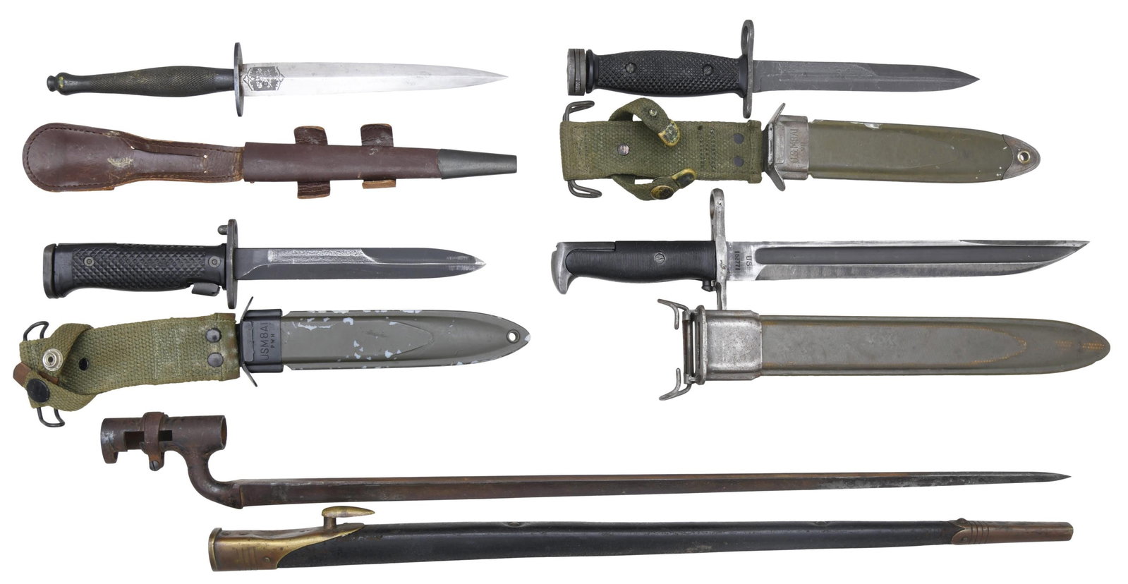 4 BAYONETS & 1 FIGHTING KNIFE.: This lot consists of 1 British P1876 Martini Henry bayonet and scabbard. Bayonet has a dark patina and a seam opening on the scabbard. / 1 M4 plastic handle bayonet and scabbard, marked on the undersi