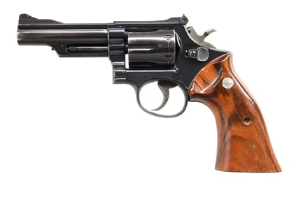 SMITH & WESSON MODEL 19-3 DA REVOLVER.