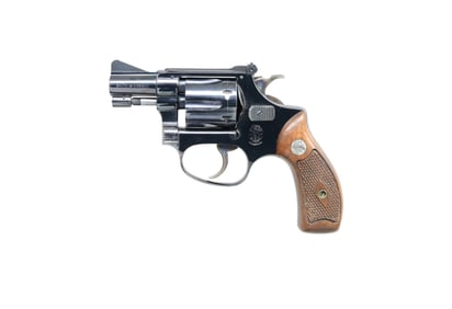 SMITH & WESSON MODEL 34 DA REVOLVER.