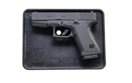 GLOCK 19 GEN 2 SEMI AUTO PISTOL.