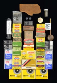 LOT OF ASSORTED RIMFIRE AMMO & GUN ACCESSORIES.