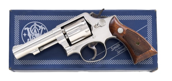 SMITH & WESSON MODEL 10-6 DA REVOLVER.