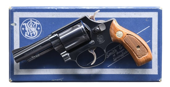 SMITH & WESSON MODEL 36 DA REVOLVER.