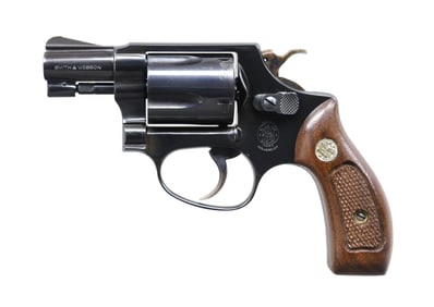 SMITH & WESSON MODEL 36 DA REVOLVER.