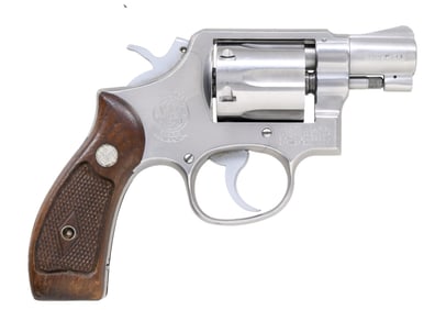 SMITH & WESSON MODEL 64-2 DA REVOLVER.