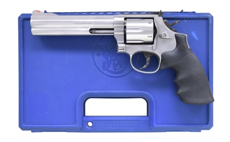 SMITH & WESSON MODEL 686-5 DA REVOLVER.