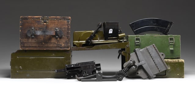 LOT OF ASSORTED MACHINE GUN LOADERS & ACCESSORIES.