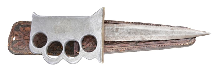 U.S. WORLD WAR II THEATER MADE FIGHTING / KNUCKLE