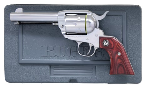 RUGER NEW VAQUERO SINGLE ACTION REVOLVER.