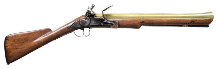18th CENTURY ENGLISH BRASS BARREL FLINTLOCK