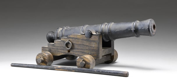 DESIRABLE MUZZLE-LOADING YACHTING CANNON.