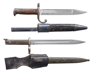 LOT OF TWO BAYONETS.
