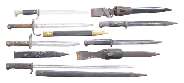LOT OF 6 BAYONETS.