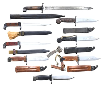 ASSORTED BAYONET LOT.
