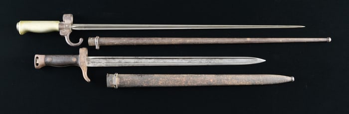 LOT OF TWO WW1 ERA FRENCH BAYONETS.