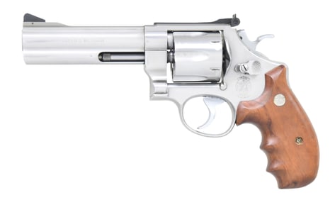 SMITH & WESSON MODEL 610 DA REVOLVER.