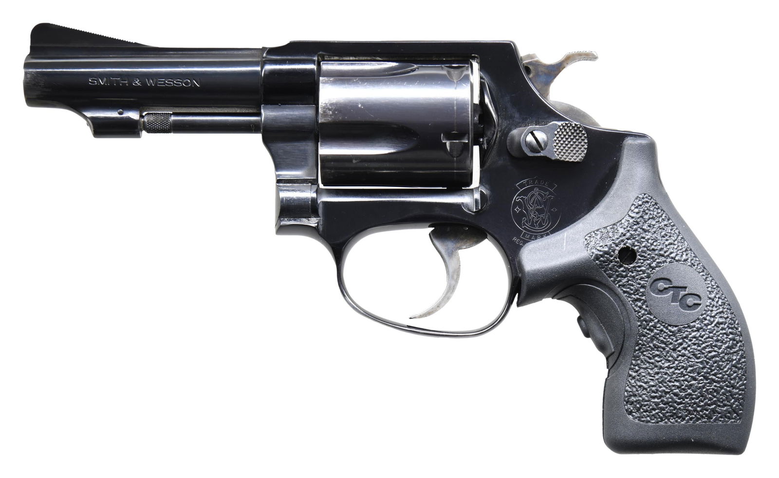 SMITH & WESSON MODEL 37 AIRWEIGHT DA REVOLVER.: Cal. 38 Spl. S# J999048. Bbl. 3". Ramped serrated blade front sight. Fixed rear sight. 5-shot cyl. Blued & anodized finishes with case colored hammer & trigger. Crimson Trace laser grips. UNATTACHED A