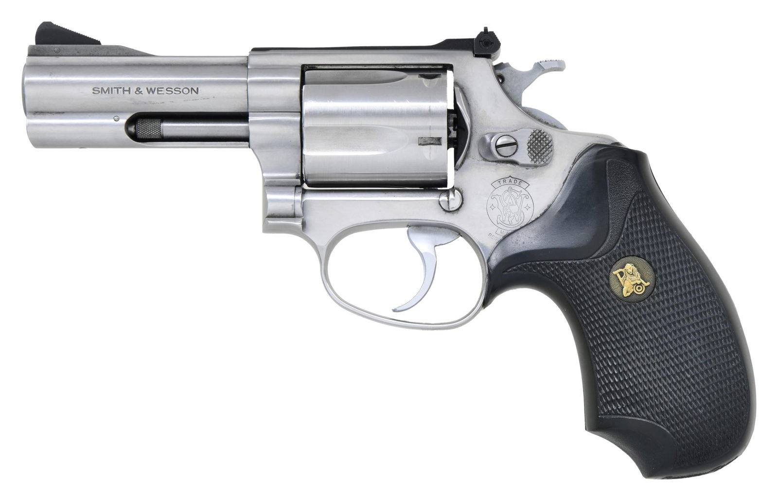 SMITH & WESSON MODEL 60-4 DA REVOLVER.: Cal. 38 Spl. S# BRA3308. Bbl. 3". Ramped serrated blade front sight. Adjustable square notch rear sight. 5-shot cyl. Stainless finish with hard chrome hammer & trigger. Pachmayr Compac grips. CONDITIO