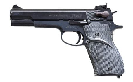 SMITH & WESSON MODEL 52-2 SEMI AUTO PISTOL.