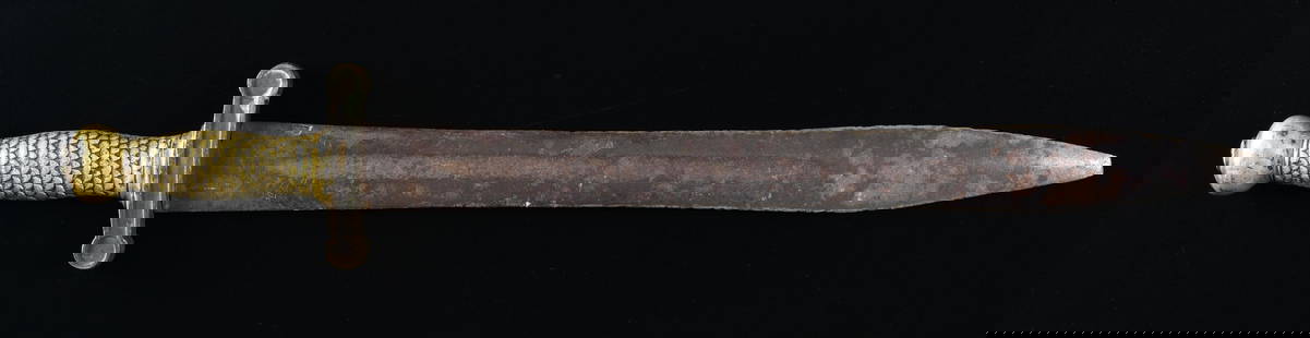 CIVIL WAR CONFEDERATE ARTILLERY SHORT SWORD.: A very nice example of a Confederate States copy of a Federal M1832 Artillery short sword. The overall length is 23 3/4" and the blade length is 18". Plain blade with a single central unstopped fuller