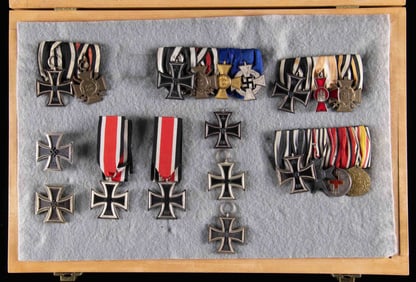 WWI AND WWII GERMAN MEDALS.