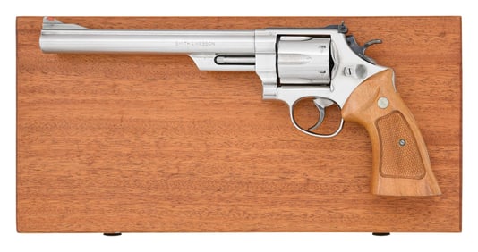 SMITH & WESSON MODEL 57 DA REVOLVER.