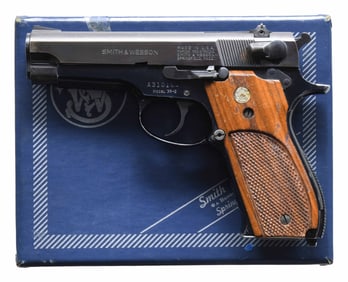 SMITH & WESSON MODEL 39-2 SEMI AUTO PISTOL.