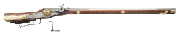 GOOD LARGE GERMANIC WHEELLOCK RIFLE HAVING FAMILY