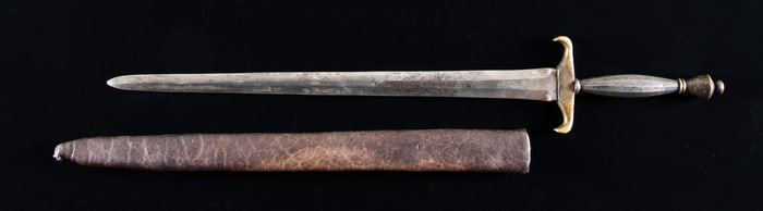 17TH TO 18TH CENTURY STYLE BRASS & IRON DIRK.